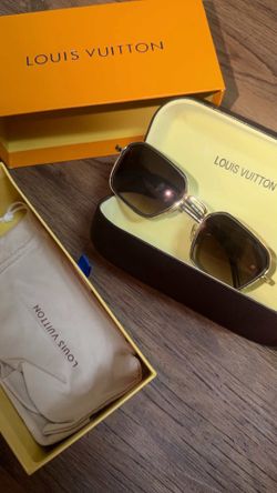 Lv glasses