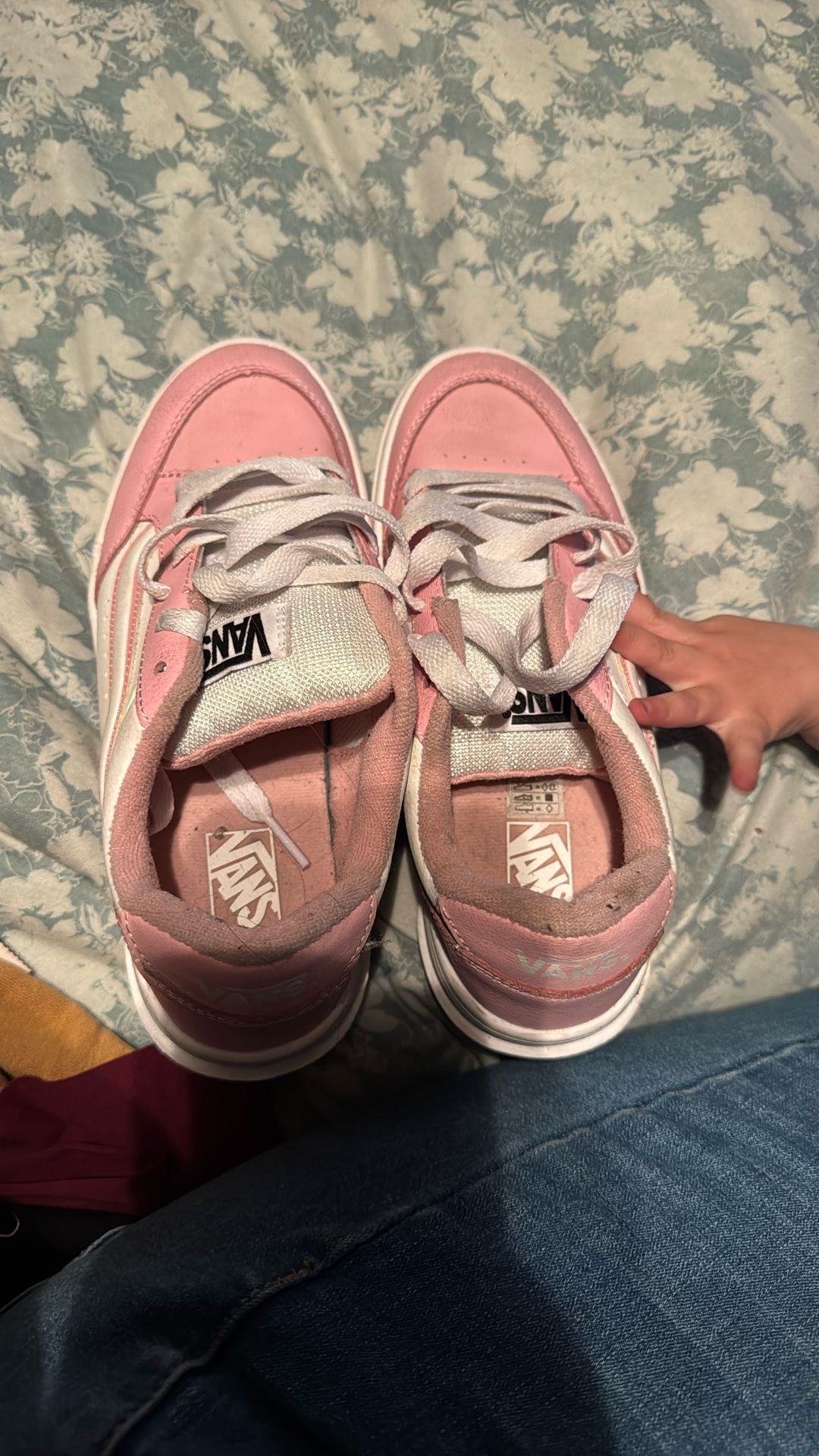 Junior Vans