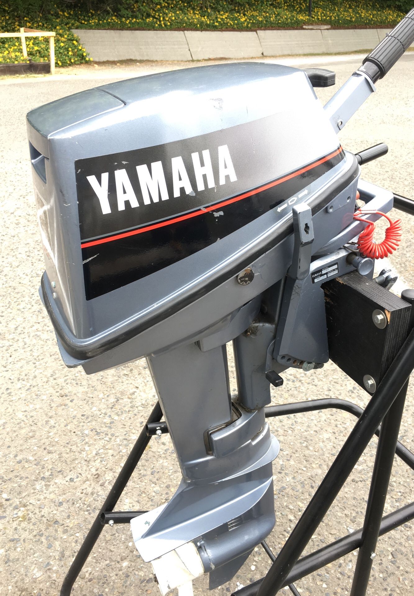 Yamaha 8 hp short shaft 2-stroke outboard motor