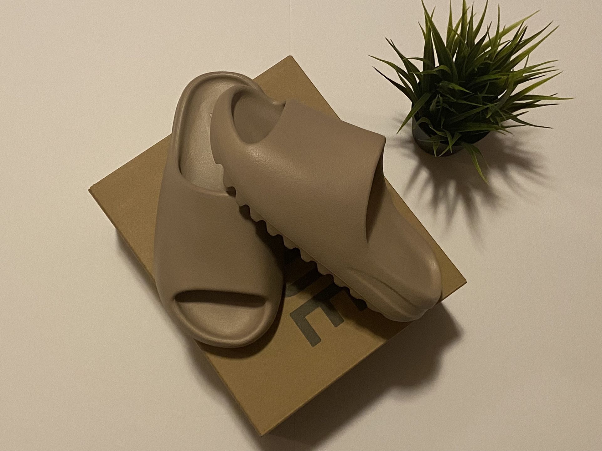 Yeezy Slide Pure(Restock Edition) Size