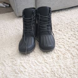 Winter Traction Snow Boots. Size 9