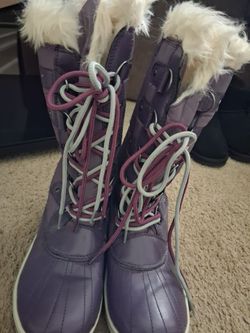Snow boots