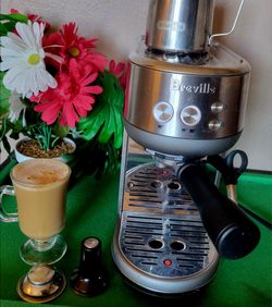 Breville Espresso Machine in Excellent Condition – Fully Functional for Perfect Coffee