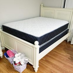 NEW FULL MATTRESS. Bed frame is not available. Take it home the same day 👍
