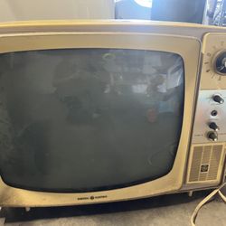 General Electric Vintage Television Set Beige Analog Controls GE Logo