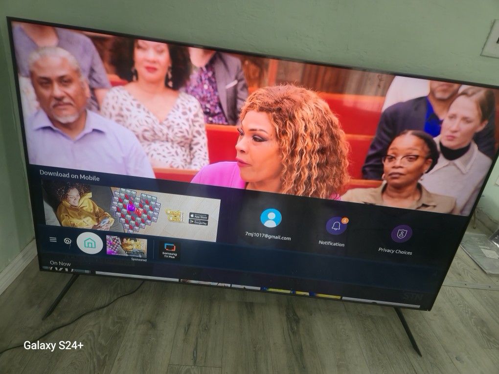 Samsung Q60 Series 82 INCH INFINITY SCREEN