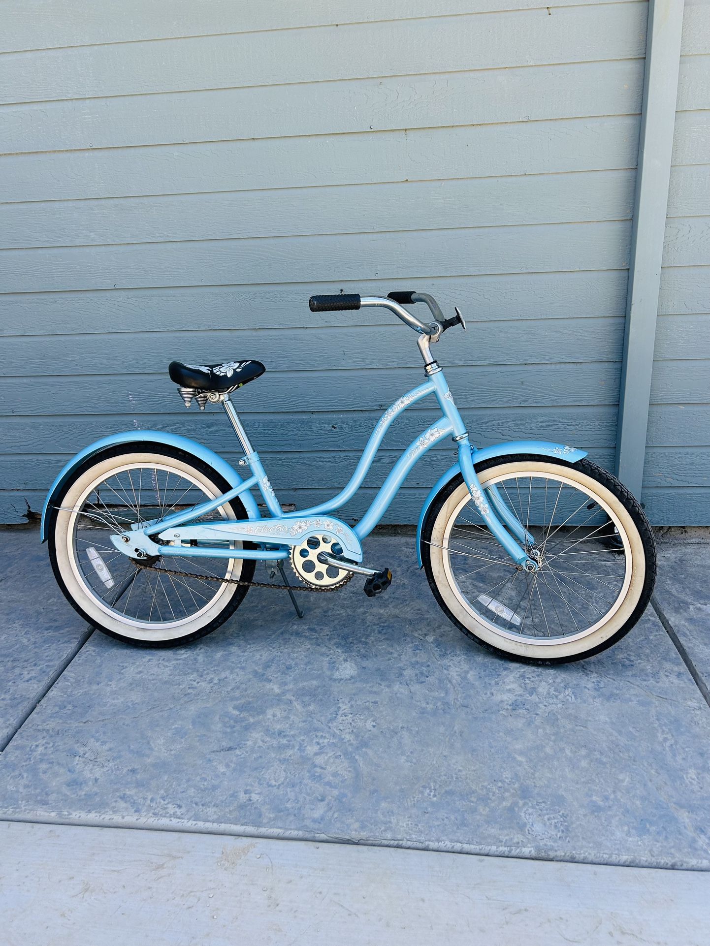 ELECTRA HAWAII GIRLS CRUISER BIKE 20” Wheels