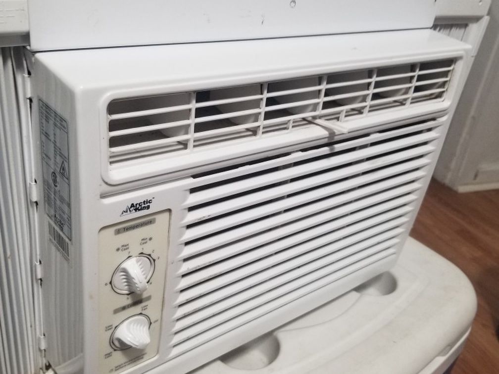 5000 BTU AIRCONDITIONER