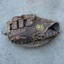 Wilson A2802 LHT First Base Glove 