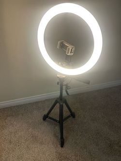 Used works well tripod