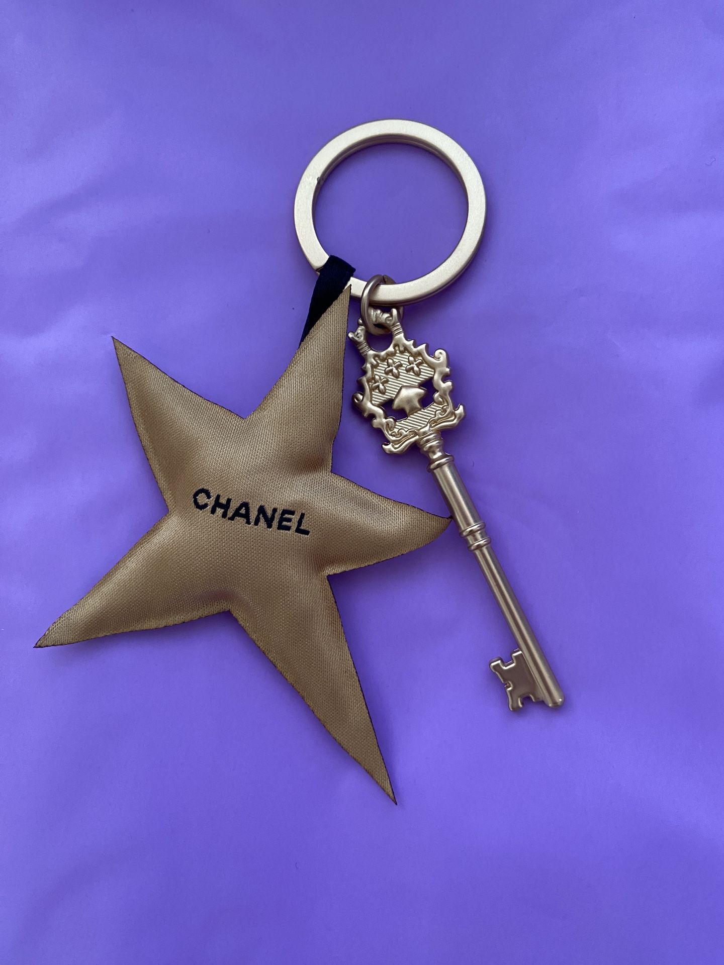 ✨CHANEL キーホルダー✨ CHANEL - 新品 新作 CHANELシャネル ココマークロゴネック