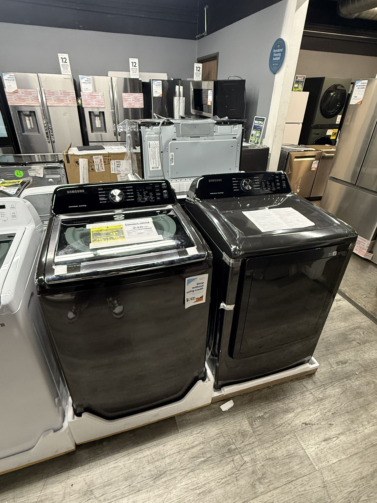 💥FINANCING AVAILABLE 💥 SAMSUNG TOP LOAD WASHER WITH AGITATOR AND GAS DRYER SET