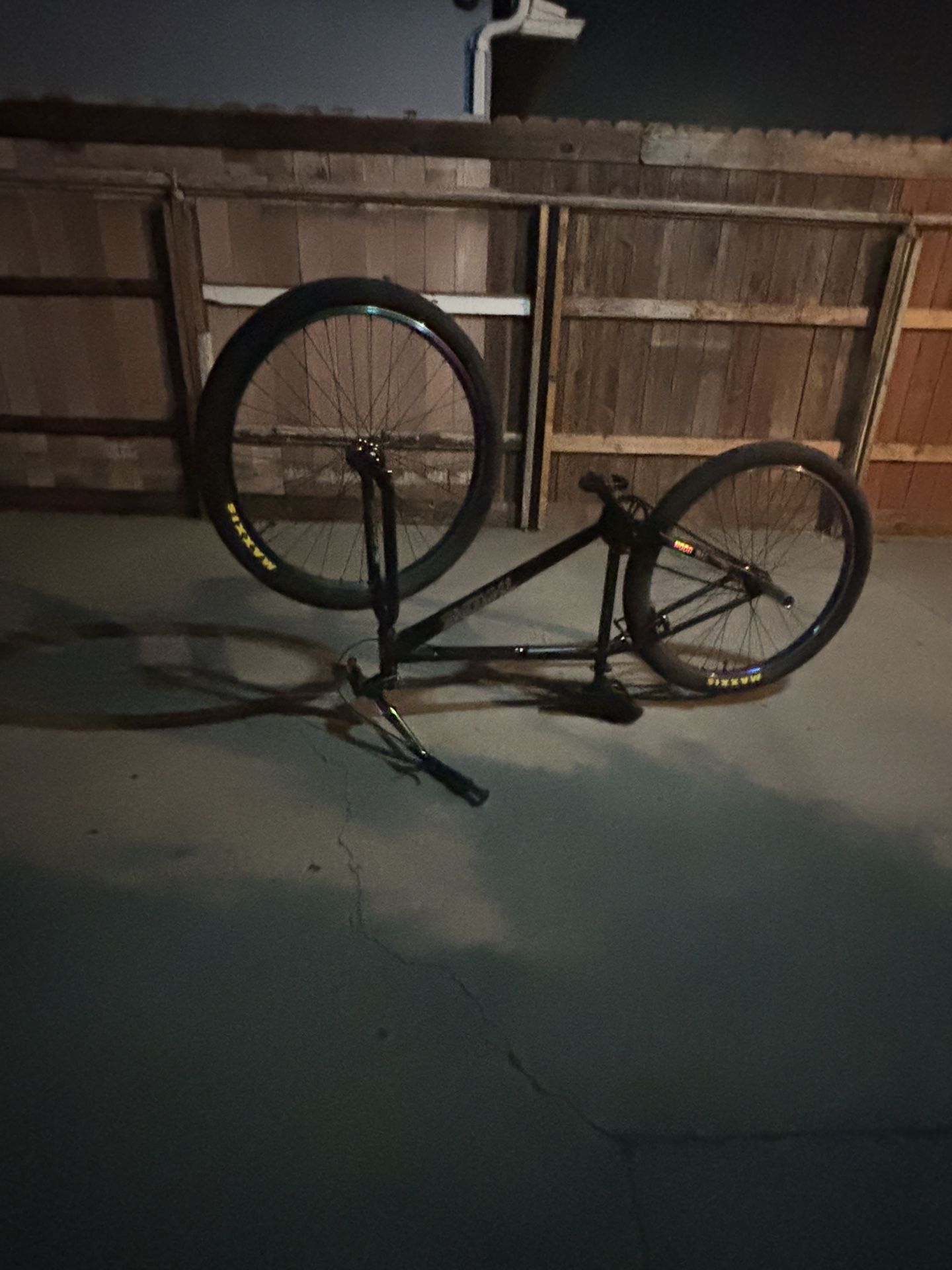 Black Oil slick Throne Goon 29