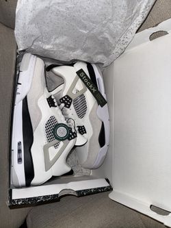 Military black Jordan 4