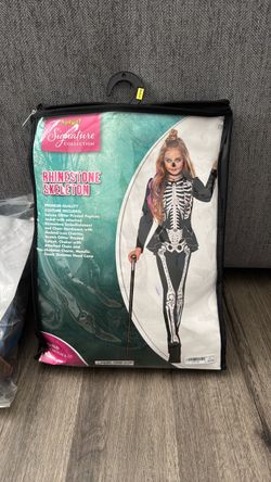 Costume
