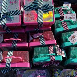 Lol Surprise Deluxe Present Box Pink And Blue