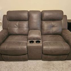 Reclining Loveseat with Storage Console in Great Condition!