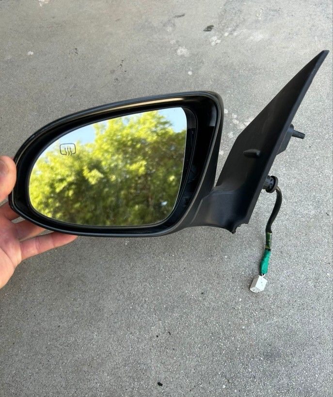 2017-2019 Corolla Driver Side Mirror
