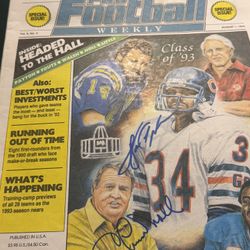 Walter Payton Signed Noll 93 Pro Football Weekly Magazine