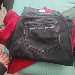 Tommy HILFIGER BLACK JEAN SHORTS SIZE 40