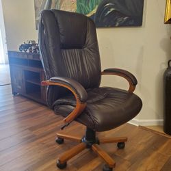 Executive Chair 