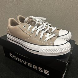 Converse Chuck Taylor 8.5