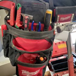 Milwaukee Utility Belt With Tools