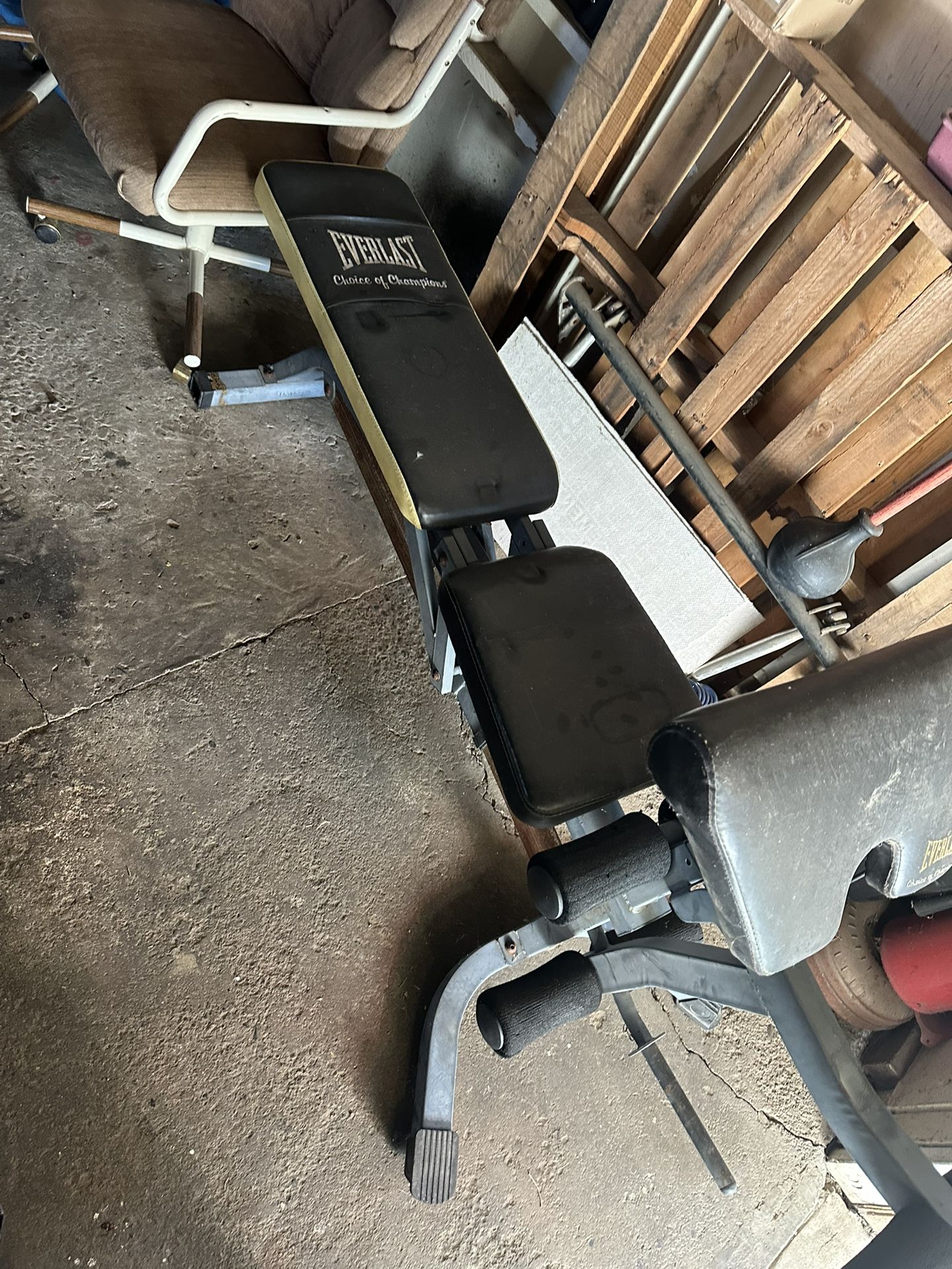 Everest Bench