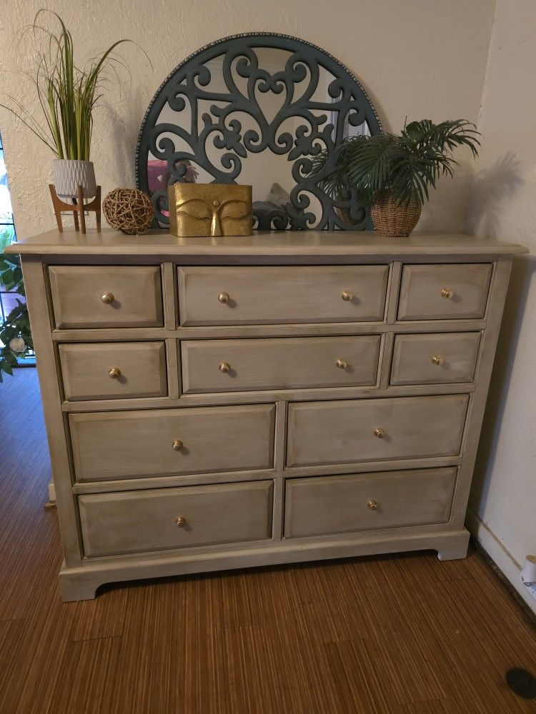 Baige Solid Wood Dresser