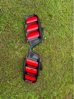 2015-2017 Ford Mustang OEM Tail Lights Pair