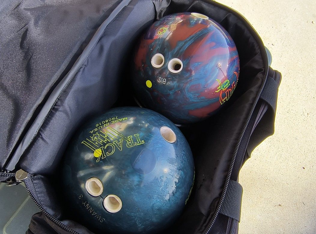 Bowling Balls And Bag