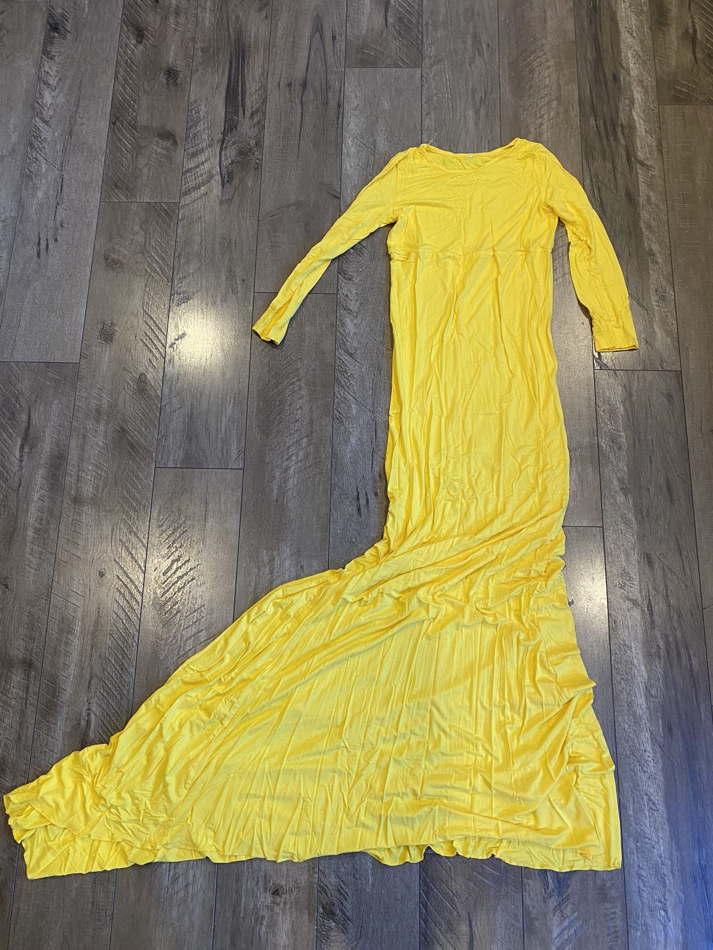 Maternity Dress (size M)