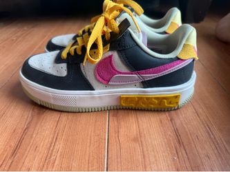 Nike shadow women size 6