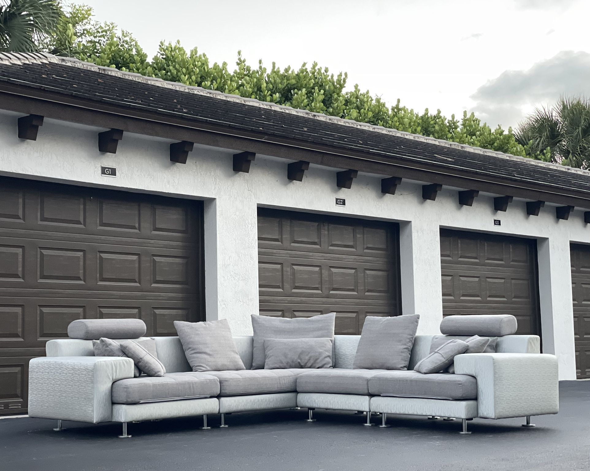 🛋️ Couch/Sofa Sectional - Linen - Gray - Perazzi - Delivery Available 🚛