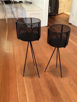 Metal plant holders