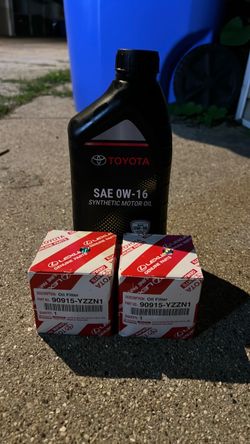 Toyota 2 filter and 1 QT engine oil