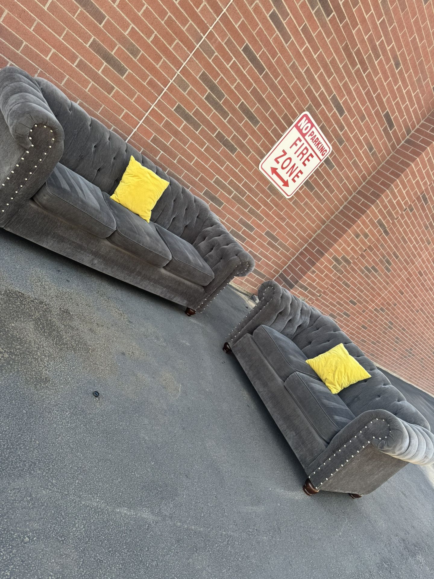 really Nice Tufted Loveseat And Couch