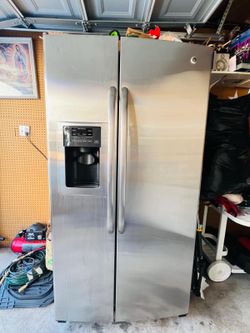 Refrigerator Refrigerator