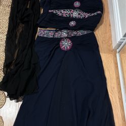 3 PCs Elegant Indian Outfit In Small Size.