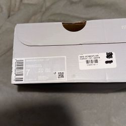 AIR FORCE 1 WOMENS SIZE 7