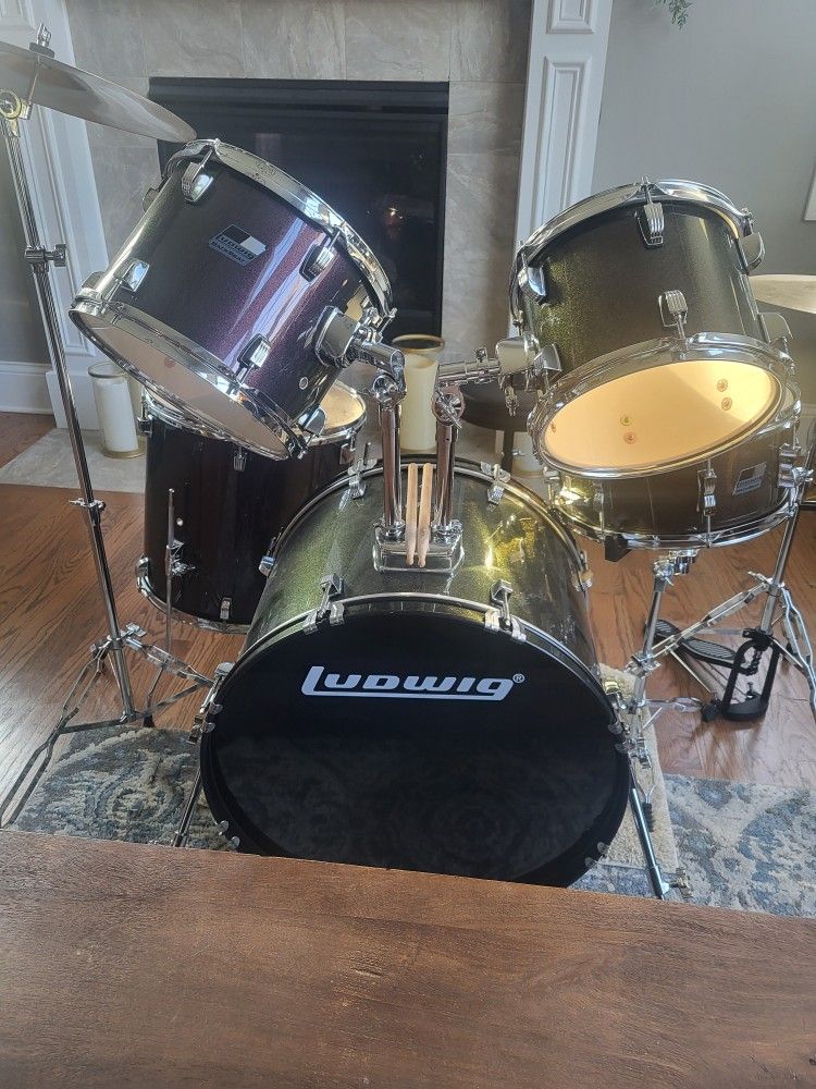 Ludwig 5pc Drum Set