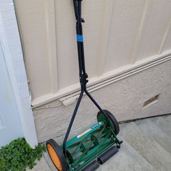 Scott's 16 in Manual Push Mower