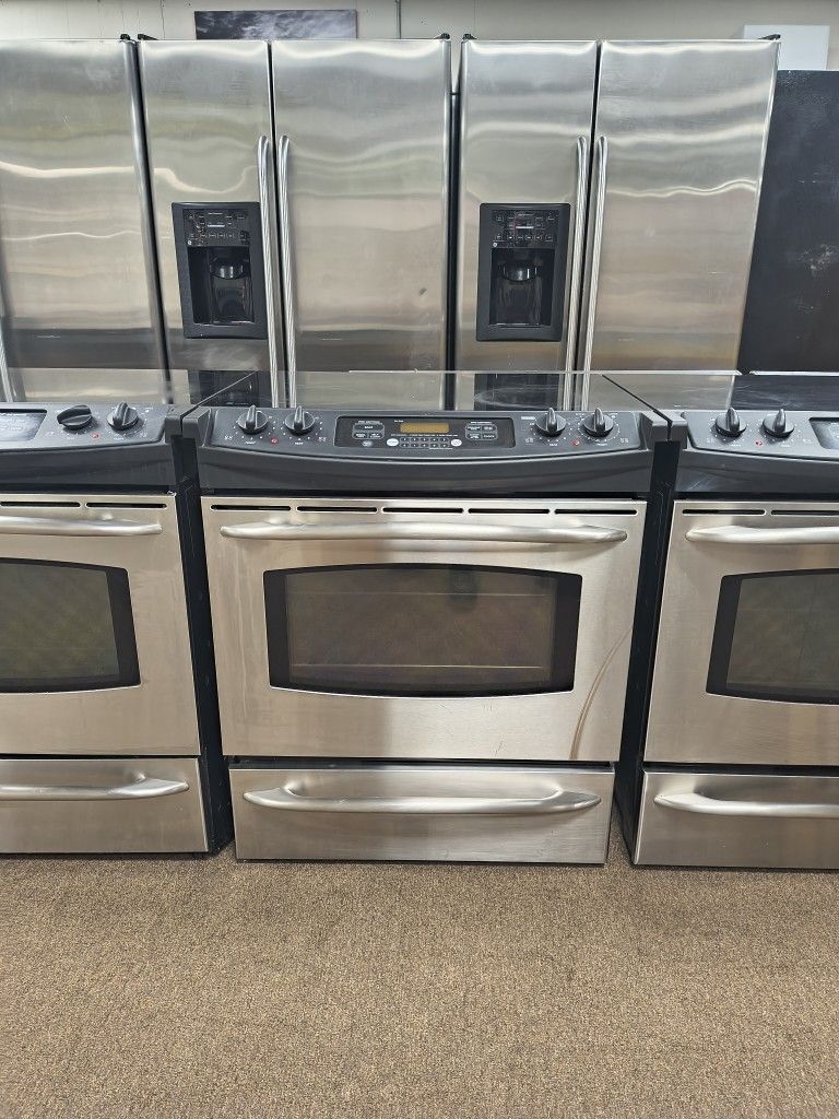 GE stainless Steel Slide In Stove