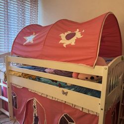 Bunk Bed / Twin Mattres 