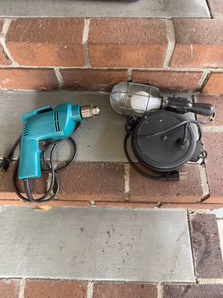 Makita Corded Drill and Retractable Work Light