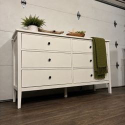 HUGE White Dresser w/ Black Knobs – Lots of Storage Space