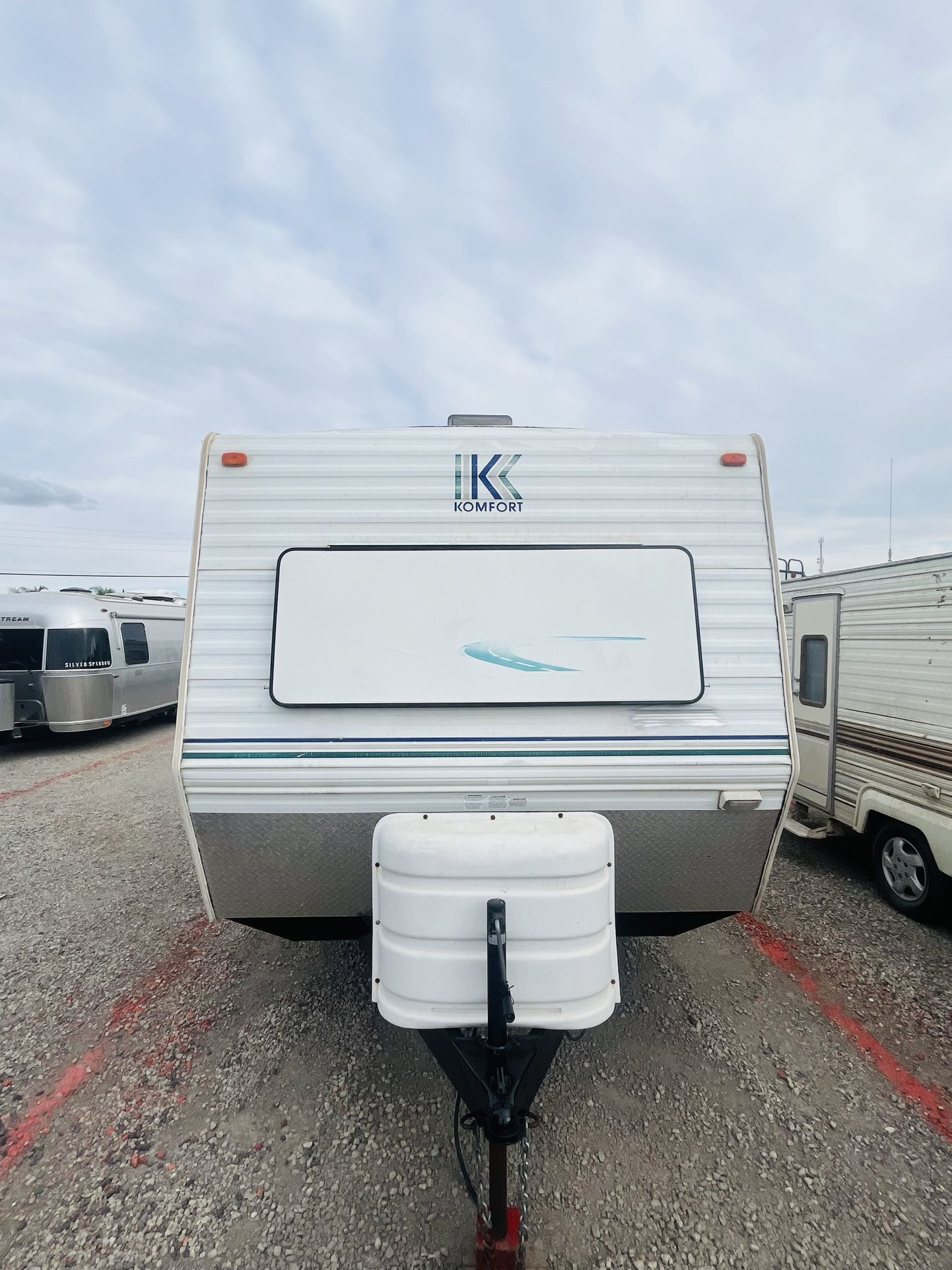 2004 komfort 26Ft Travel Trailer With Bunks 