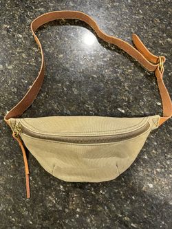 Madewell Women's Olive Green Canvas Fanny Pack with Adjustable Leather Strap