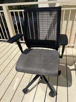 Computer chair good condition