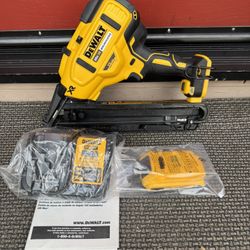 Dewalt 15 Gauge Finish Nailer Kit 